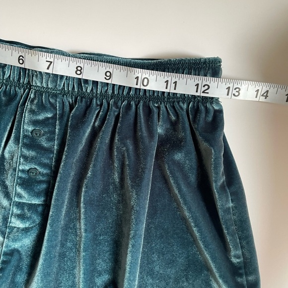 PINK VICTORIA’S SECRET, SLEEPWEAR Velvet Green Women's Shorts - Picture 8 of 10